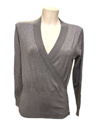 V neck grey pullover