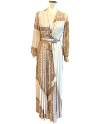 2548 chiffon dress plisse camel white M/L