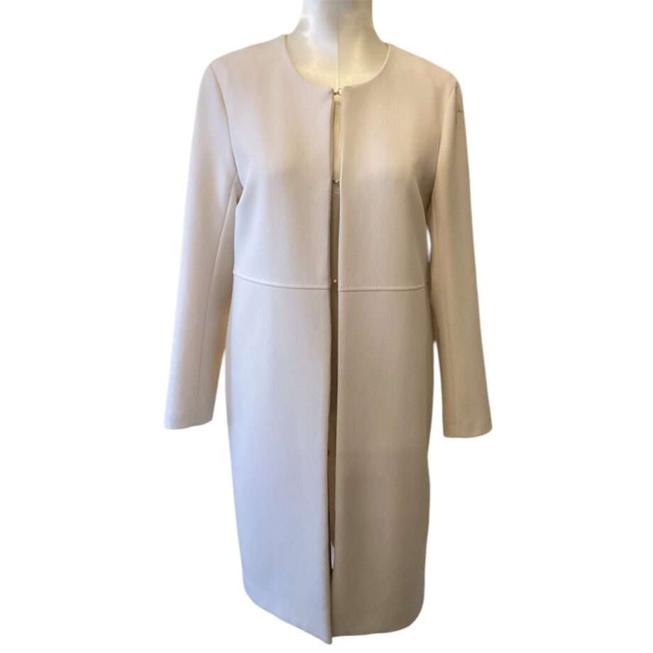Beige crêpe coat