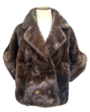 F252576 Oversized Double-Breasted Faux Fur Coat Size Onze Size