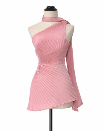 Asymmetrical pleated top with a cutout